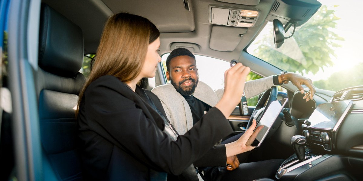 Guide To Buy Uk Driving Licence: The Intermediate Guide The Steps To Buy Uk Driving Licence