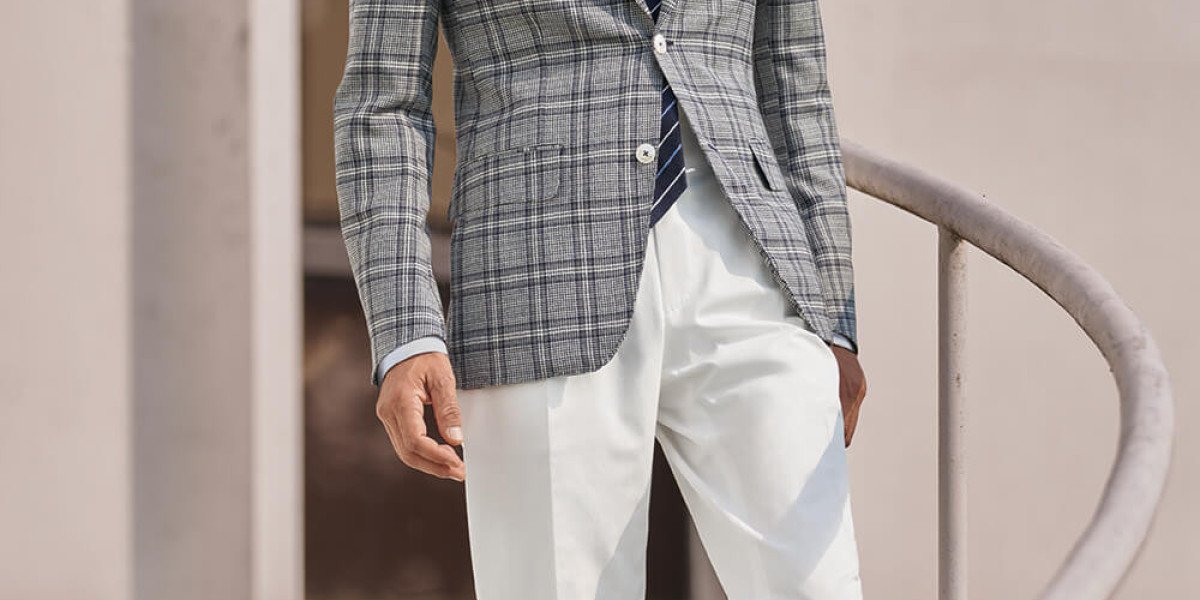 Suit Tailor Montreal: Crafting the Perfect Custom Fit