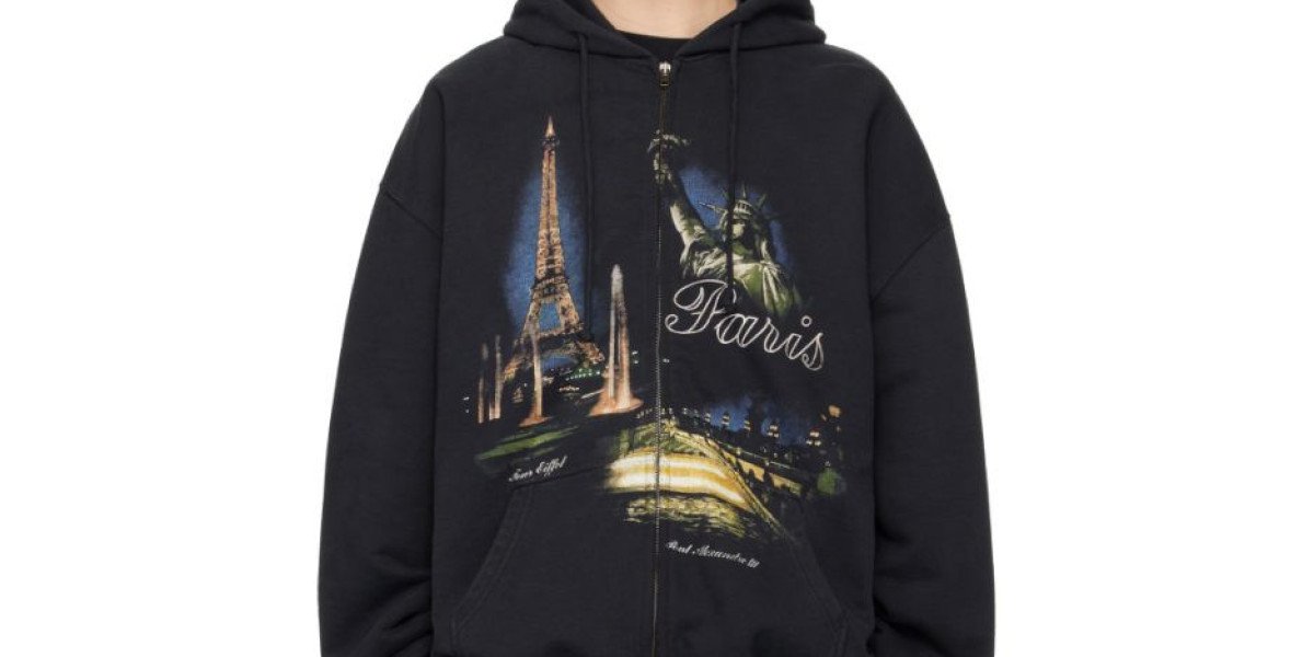 Why Americans Love Vetements Hoodie for Daily Wear